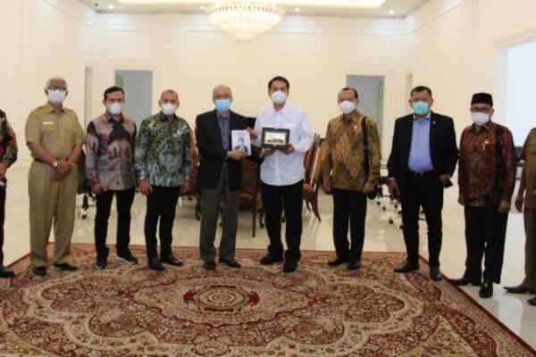 Wakil Ketua DPR RI Azis Syamsuddin bersama tim Otsus DPR RI melakukan kunjungan ke Provinsi Aceh guna melakukan tugas pokok dan fungsi dari DPR RI yaitu pengawasan. 