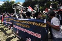 Aksi Laskar Mojokerto Tuntut KPK Usut Dugaan Korupsi Bupati Mojokerto