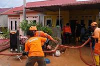 BTB Bantu Evakuasi Korban Banjir di Tanjungpinang