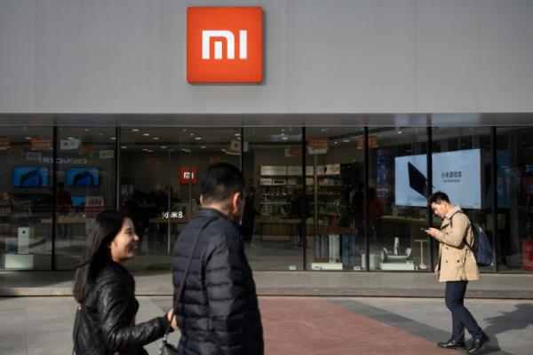 Xiaomi Corp menggugat kebijakan mantan Presiden Amerika Serikat (AS) Donald Trump, yang pernah memasukkan perusahaan pembuat ponsel pintar asal China itu ke dalam daftar resmi perusahaan yang memiliki hubungan dengan militer China.
