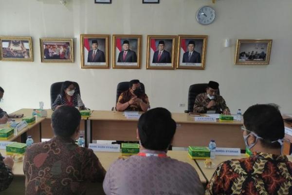 Komite IV Dewan Perwakilan Daerah Republik Indonesia (DPD RI) siap melakukan pengawasan Undang-Undang (UU) Nomor 21 Tahun 2008 tentang Perbankan Syariah. 