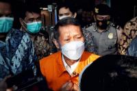 KPK Tahan Eks Dirut PT Pelindo II RJ Lino Kasus Korupsi Pengadaan QCC