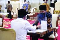 Jokowi Imbau Seluruh Pejabat Bayar Zakat di Lembaga Amil Resmi