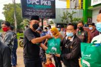 DPC PKB Kab.Tangerang Tutup Agenda Ramadan dengan Berbagi Ribuan Paket Sembako