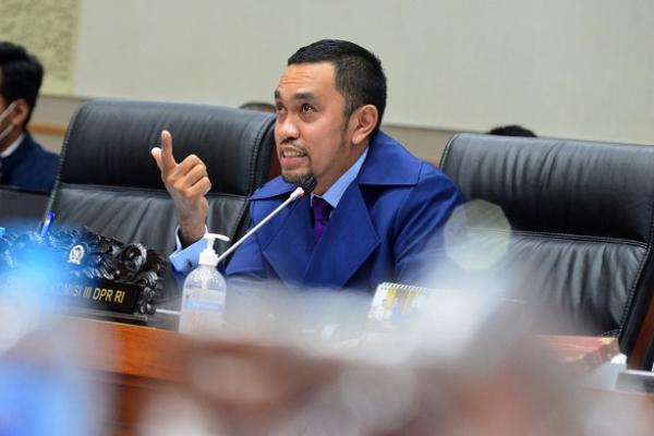 Wakil Ketua Komisi III DPR RI asal Fraksi Partai Nasdem Ahmad Sahroni mengapresiasi aparat kepolisian atas pemusnahan kebun ganja di Aceh Utara.