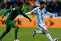 Kempes: Sampai Kapanpun, Messi Tak Akan Bisa Samai Maradona