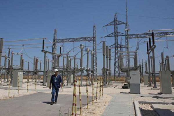 Pasukan pendudukan Israel menyita peralatan dan kabel yang didanai oleh Uni Eropa (UE) untuk pembangunan kembali jaringan listrik di desa Khirbet Al-Simiya, 