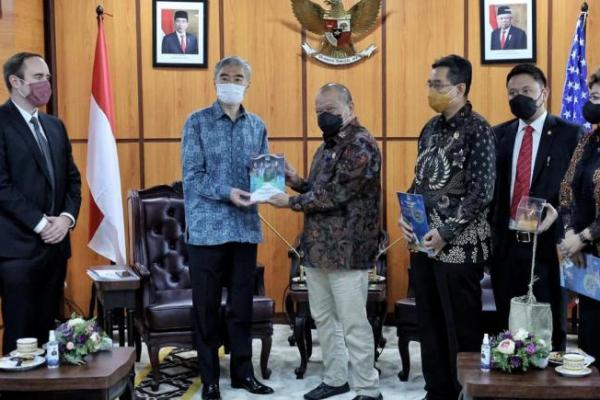 Ketua DPD RI, AA LaNyalla Mahmud Mattalitti, berharap kerja sama militer antara Indonesia dan Amerika Serikat tidak sebatas latihan bersama. Tetapi bisa ditindaklanjuti dengan meningkatkan kerja sama produksi alutsista.