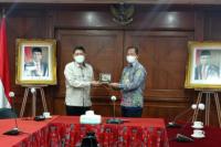 Pemkot Jakarta Utara Terima Bantuan 2 Ribu Paket Multivitamin Dan Masker