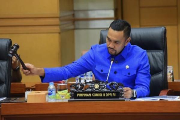 Jaksa Agung ST Burhanuddin mengeluarkan Pedoman Nomor 18 Tahun 2021 tentang penyelesaian penanganan perkara tindak pidana penyalahgunaan narkoba melalui proses rehabilitasi.