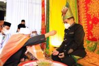 Gus Muhaimin Lakukan Ritual Adat Peusijuek di Aceh