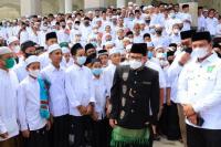Gus Muhaimin Serahkan Bantuan 10 Ton Beras untuk Santri dan Yatim di Aceh