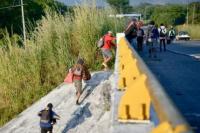 Migran dari 12 Negara Ditemukan di Dua Truk di Meksiko