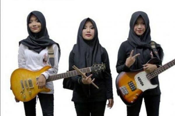 Band VoB Diprotes Karena Hijab