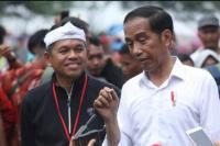 Mekeng: Dedi Mulyadi Merakyat Seperti Jokowi, Wajar Salip Airlangga
