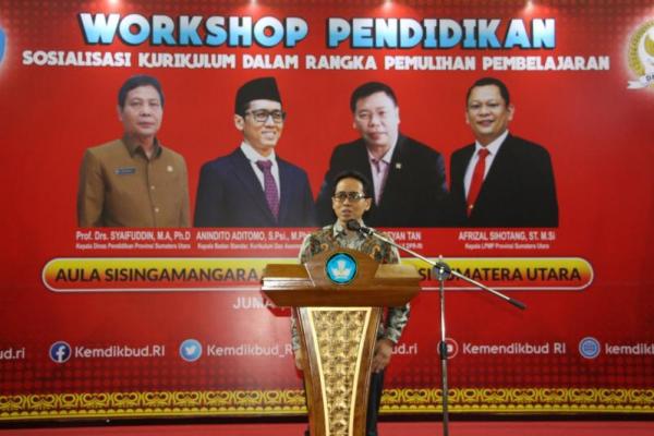 Sejumlah pemangku kepentingan di Provinsi Sumatera Utara (Sumut), memberikan dukungan terhadap penggunaan Kurikulum Prototipe yang dicanangkan oleh Kementerian Pendidikan, Kebudayaan, Riset, dan Teknologi (Kemdikbudristek).