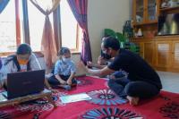 Momen Nadiem dan Guru TK Semobil Kunjungi Rumah Siswa