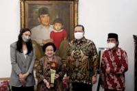 Atasi Krismon `98, Megawati Terima Lifetime Achievement Award
