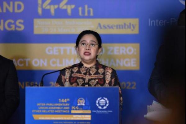 Sebelum membuka pertemuan antar-parlemen sedunia ke-144 pada 20-24 Maret 2022 lalu di Bali, setiap delegasi yang hadir menanam satu pohon di Nusa Dua.