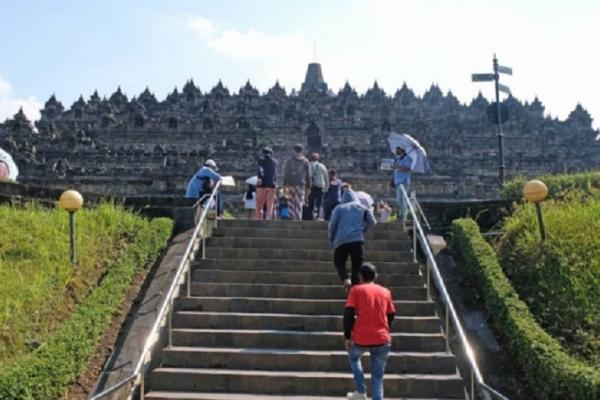 Penataan di kawasan Candi Borobudur memang masih terus dilakukan sehingga harus dicari skema-skema terbaik untuk mengatur wisatawan yang hendak naik ke area stupa candi.