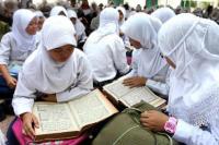 Puluhan Ribu Guru Agama Ikuti Seleksi Pendidikan Profesi