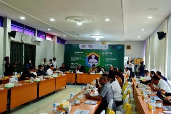 Anggota Komisi VI meminta Holding Perkebunan Nusantara untuk fokus pada target efisiensi pabrik serta peningkatan produksi dan kualitas khususnya komoditas gula.