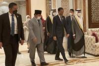Menhan Prabowo Sambut Kedatangan Presiden Jokowi di Bandara Abu Dhabi PEA