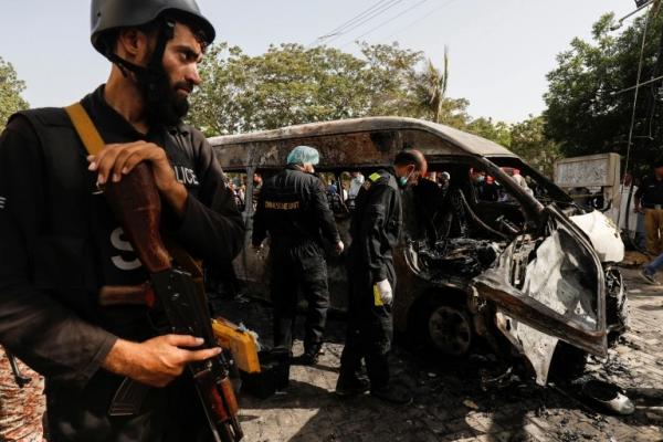 Pakistan Tangkap Anggota Jaringan Bom Bunuh Diri Karachi